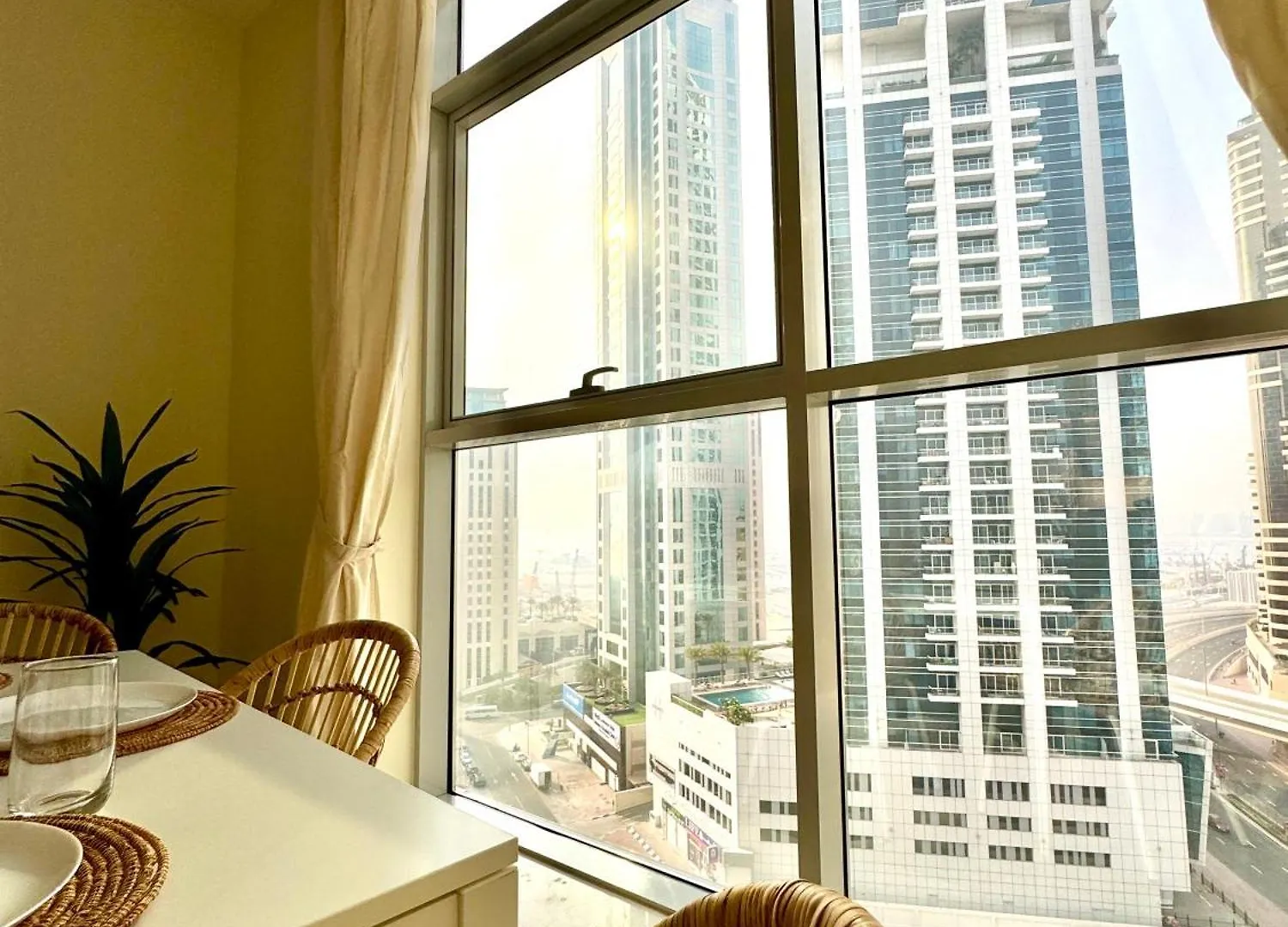 Beautiful And Modern 1Br Apartment In Dubai Marina With Sea View