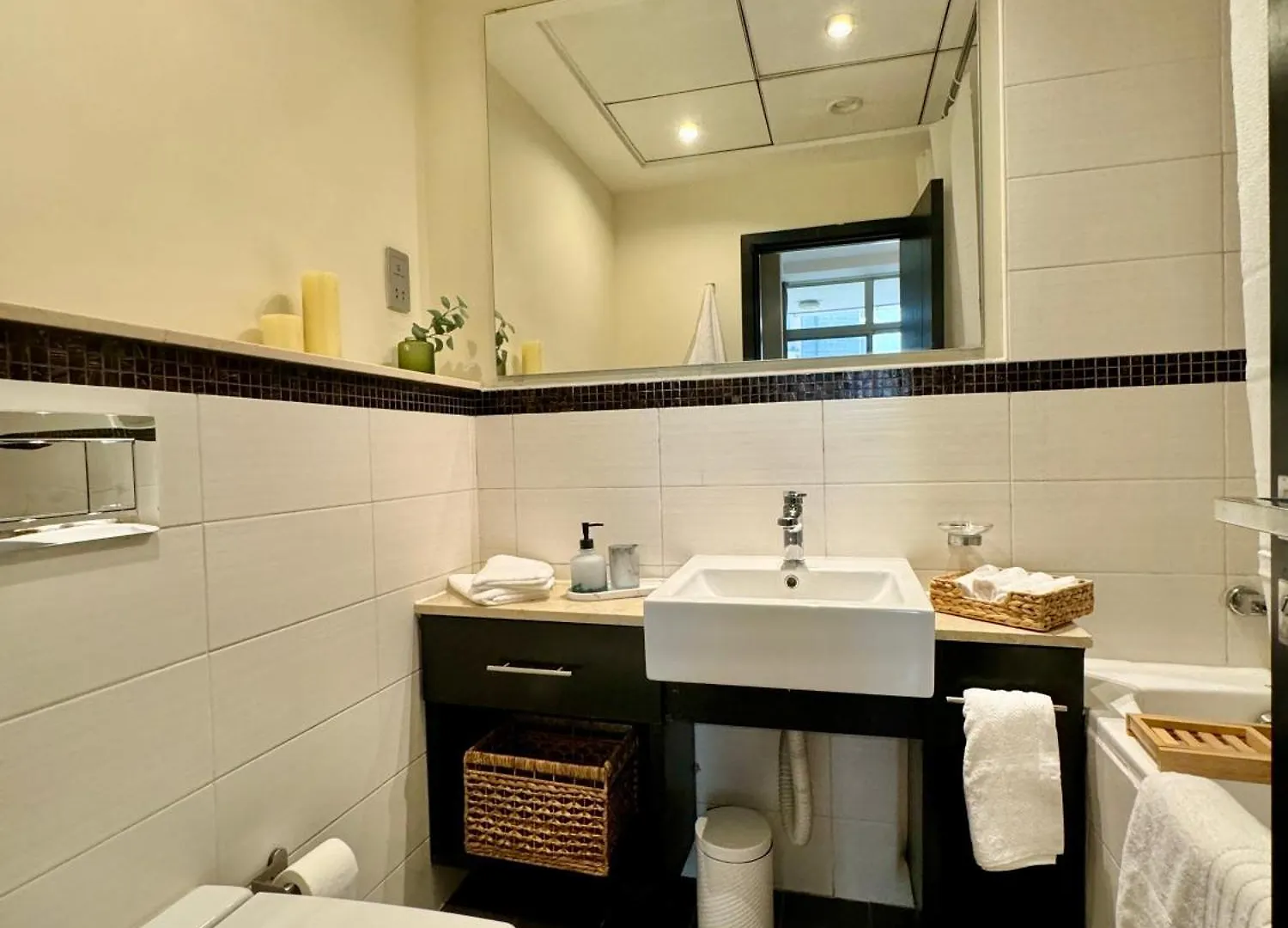 Beautiful And Modern 1Br Apartment In Dubai Marina With Sea View
