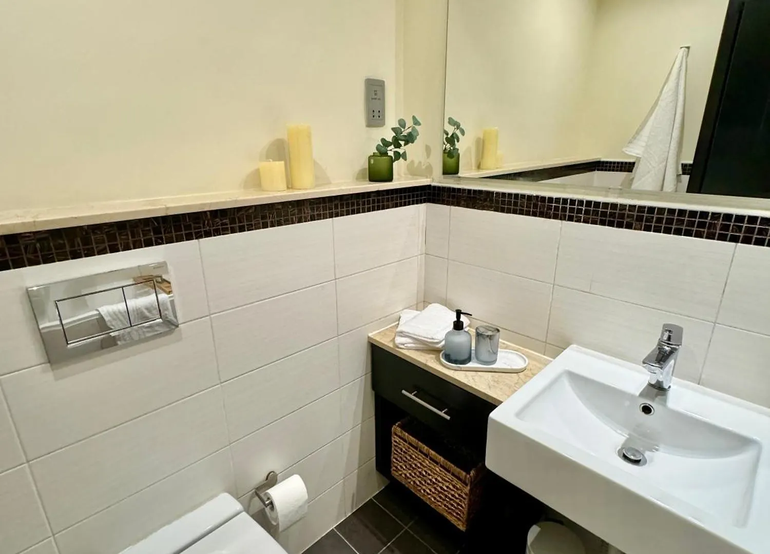 Beautiful And Modern 1Br Apartment In Dubai Marina With Sea View