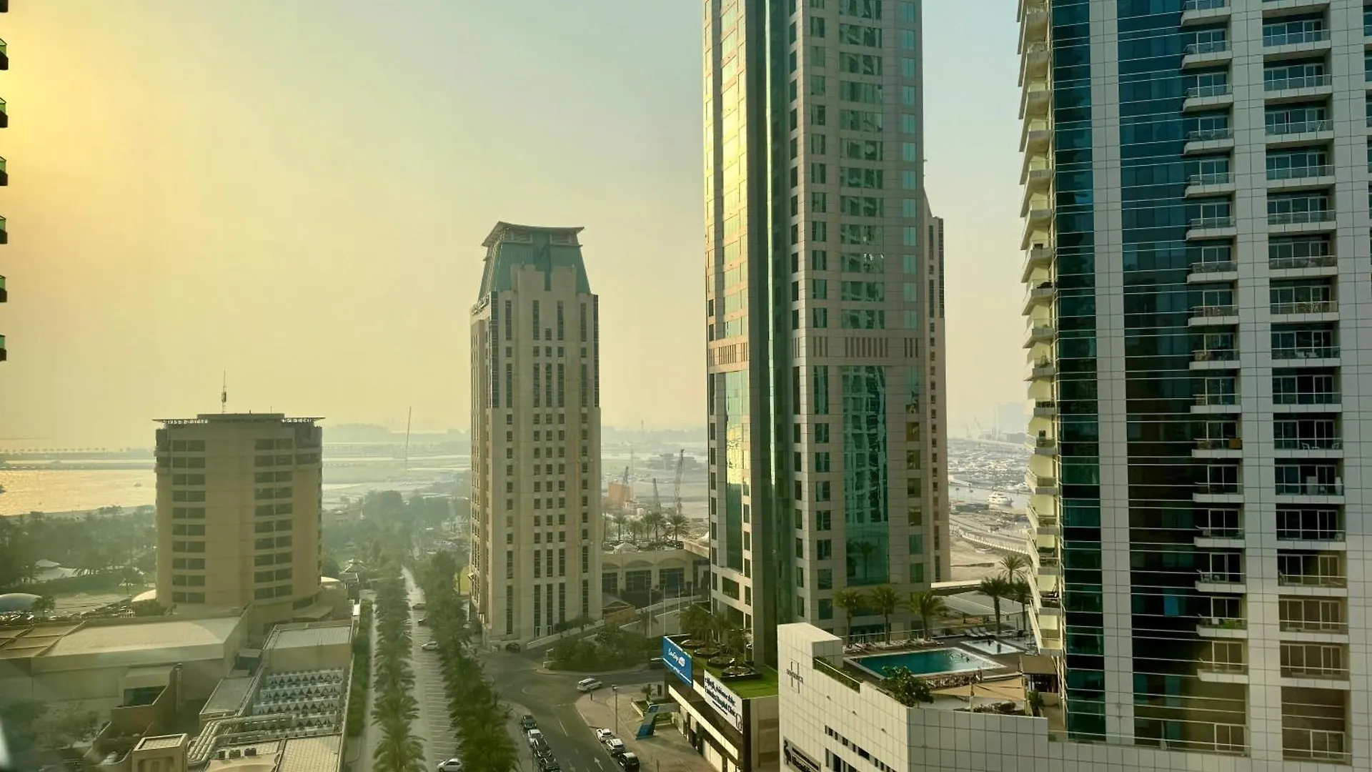 Beautiful And Modern 1Br Apartment In Dubai Marina With Sea View