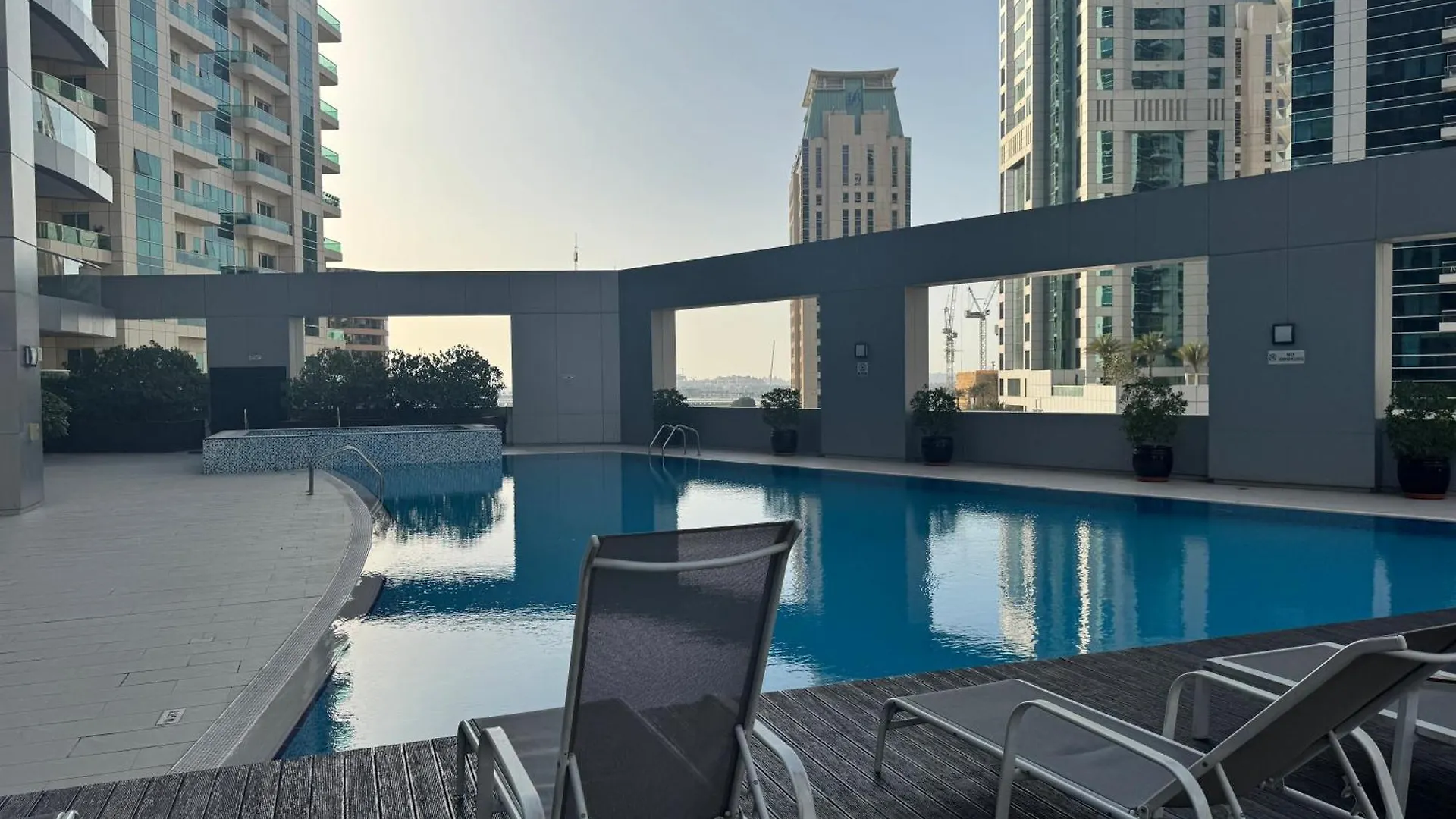 Beautiful And Modern 1Br Apartment In Dubai Marina With Sea View