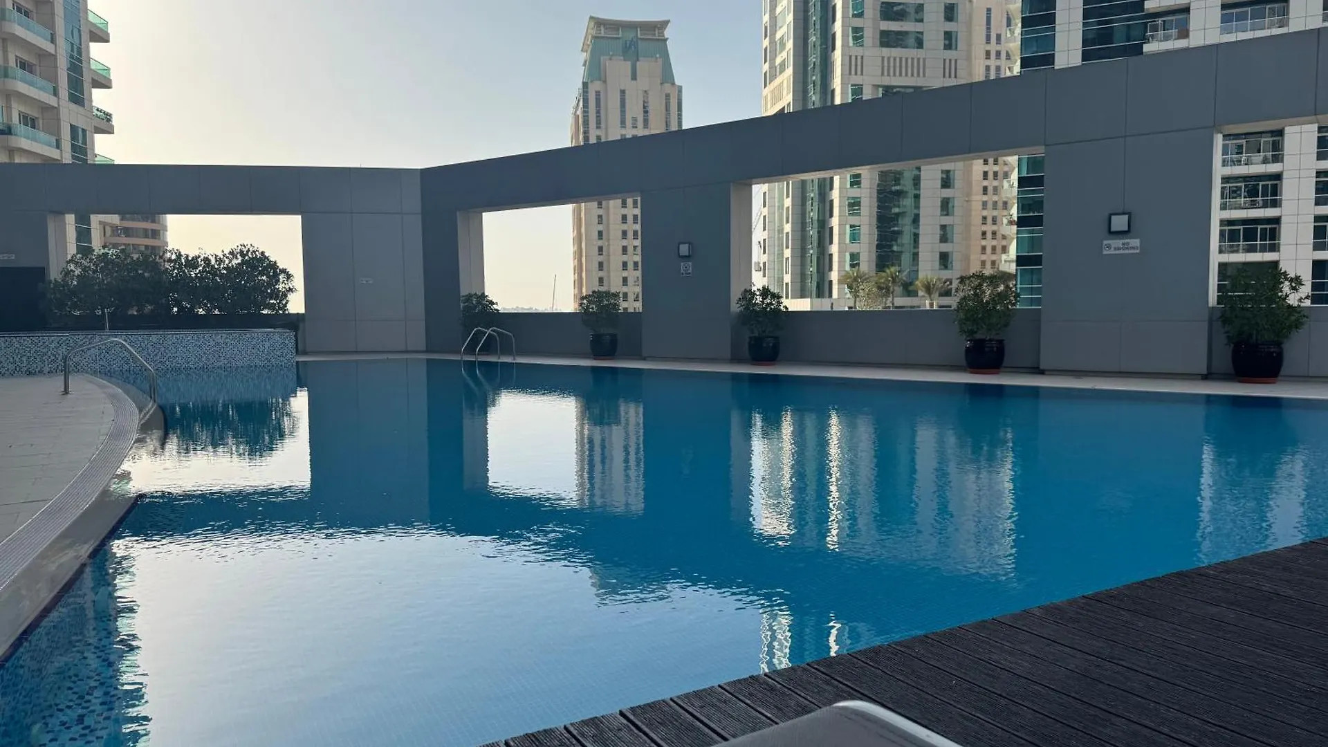 Beautiful And Modern 1Br Apartment In Dubai Marina With Sea View